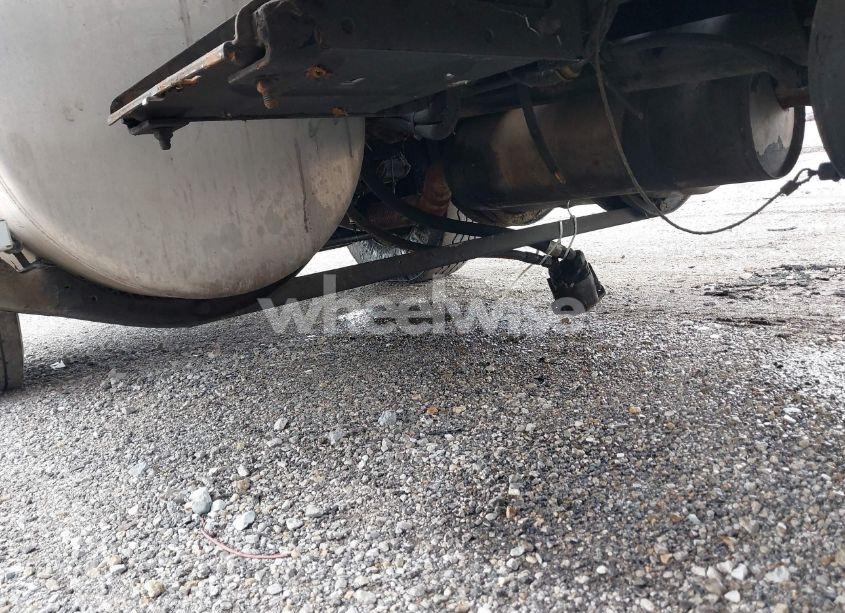 Photo 21 of 2001 Sterling Truck LT 8500 (VIN 2FZXBJCBX1AH63411)