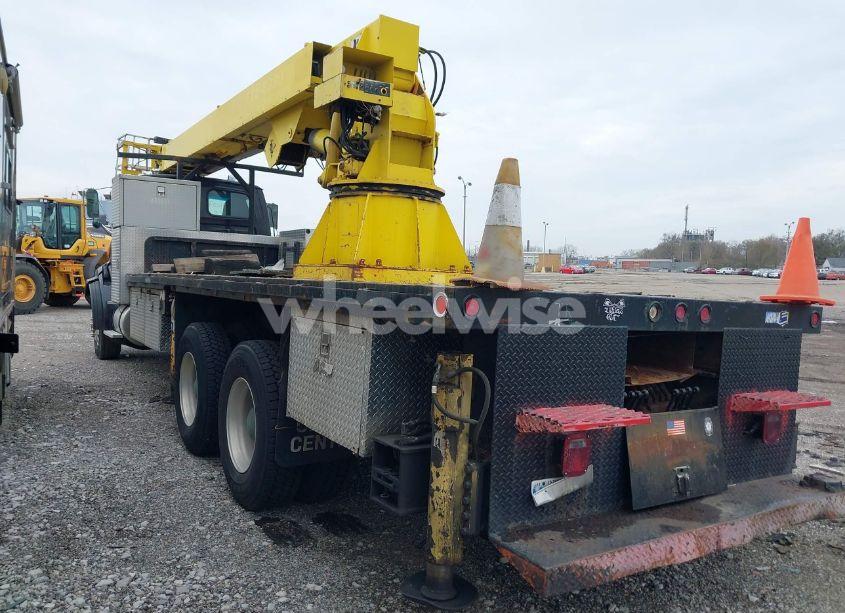 Photo 3 of 2001 Sterling Truck LT 8500 (VIN 2FZXBJCBX1AH63411)