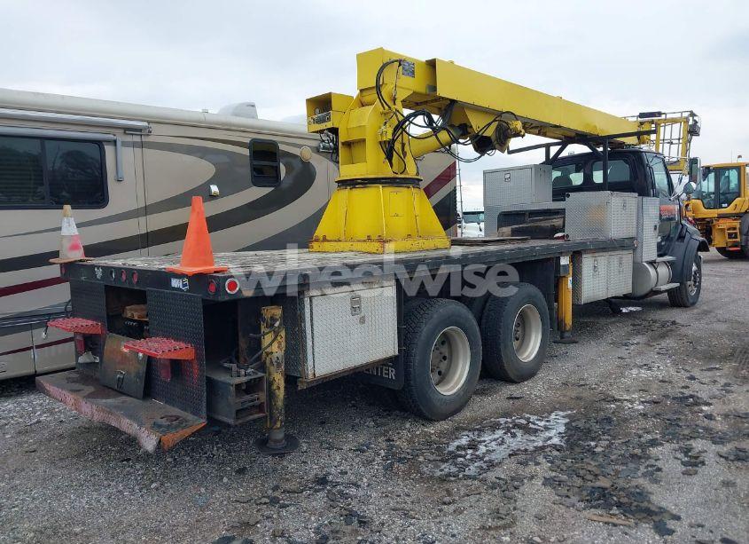 Photo 4 of 2001 Sterling Truck LT 8500 (VIN 2FZXBJCBX1AH63411)