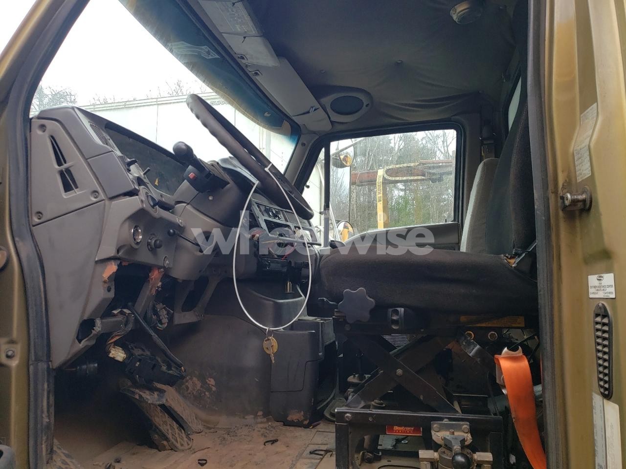 Photo 5 of 2000 STERLING L9500 DUMP TRUCK N/A (VIN 2FZXESYB2YAH06359)