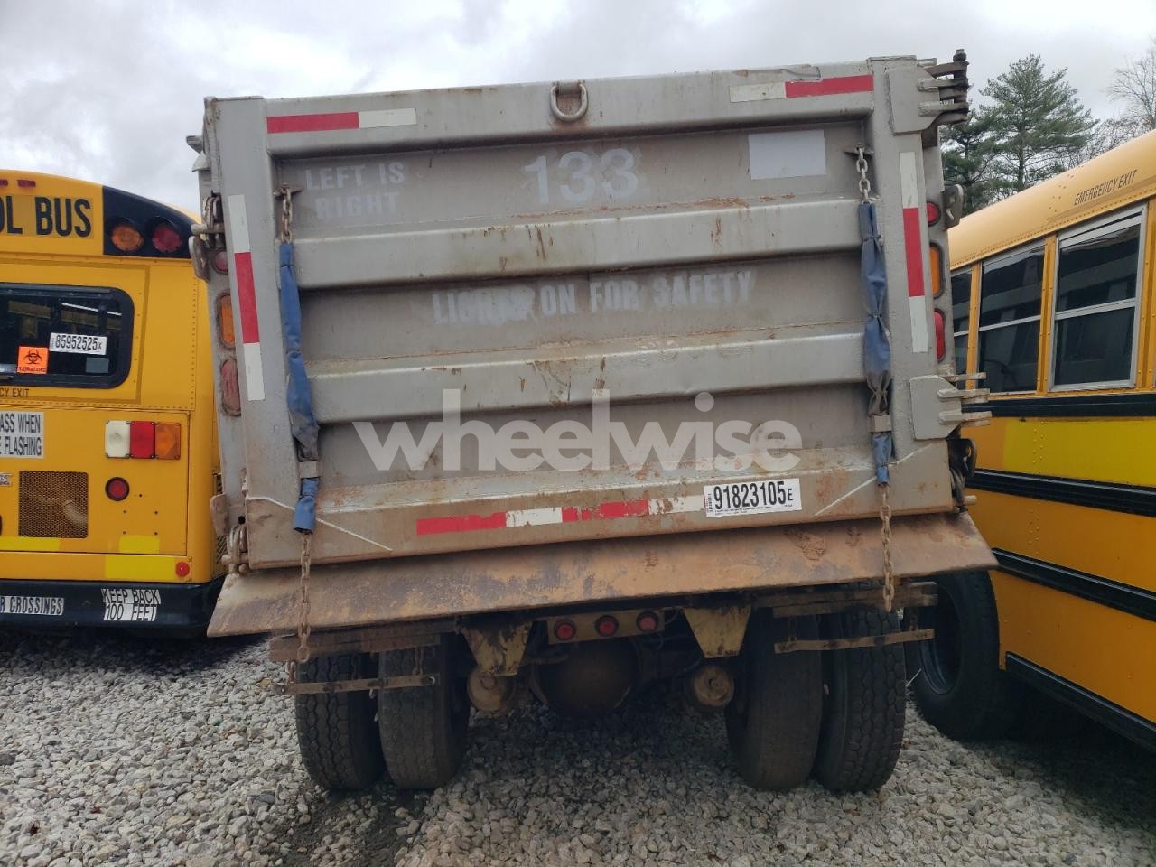 Photo 6 of 2000 STERLING L9500 DUMP TRUCK N/A (VIN 2FZXESYB2YAH06359)