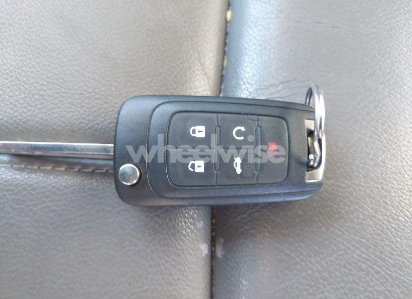 Photo 11 of 2017 Chevrolet Impala 1LT (VIN 2G1105S30H9103339)