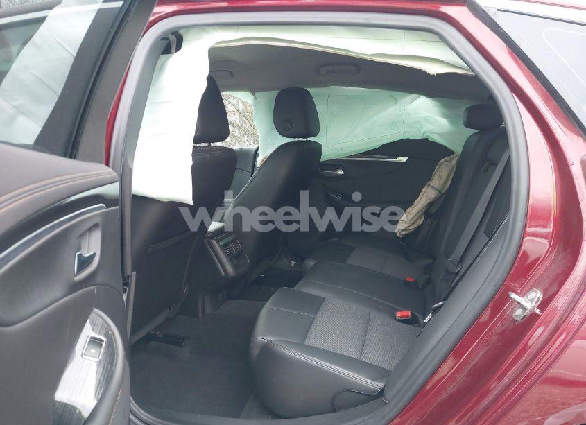 Photo 8 of 2017 Chevrolet Impala 1LT (VIN 2G1105S30H9147499)