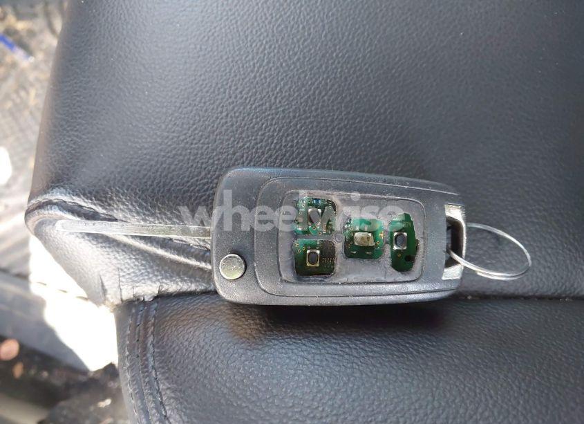 Photo 11 of 2017 Chevrolet Impala 1LT (VIN 2G1105S30H9164769)