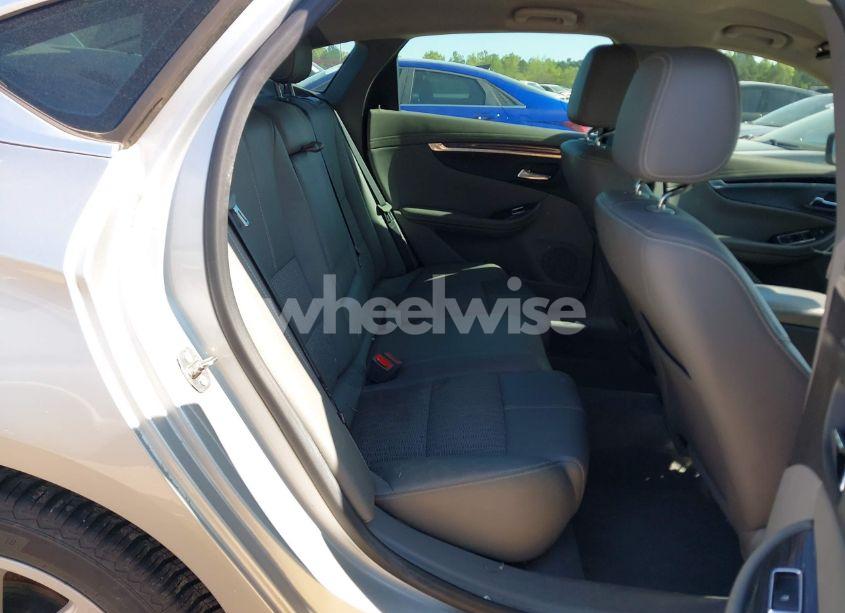 Photo 8 of 2017 Chevrolet Impala 1LT (VIN 2G1105S30H9174718)