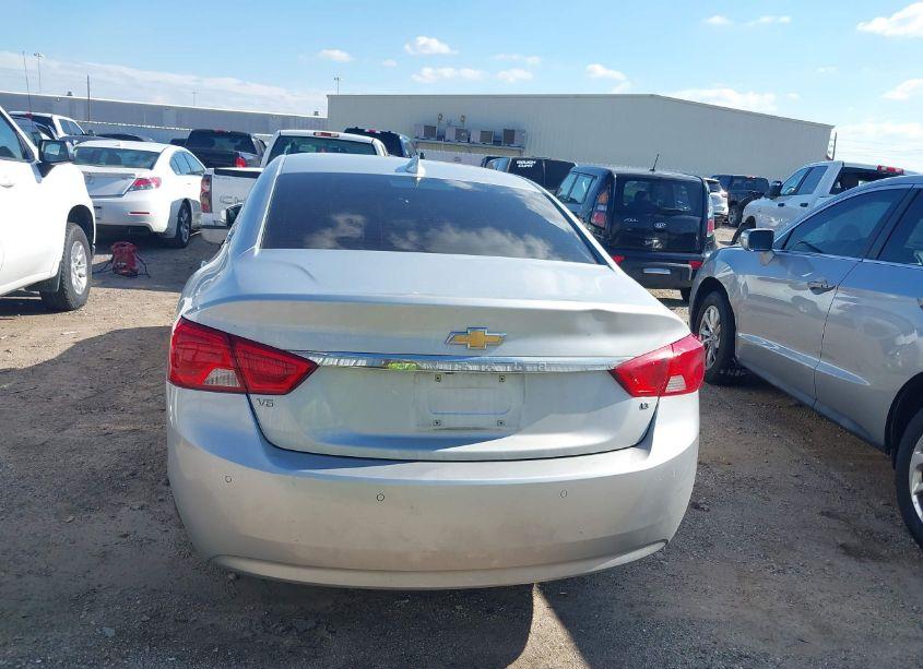 Photo 16 of 2017 Chevrolet Impala 1LT (VIN 2G1105S30H9192443)
