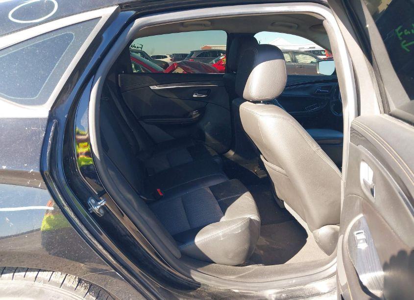 Photo 8 of 2018 Chevrolet Impala 1LT (VIN 2G1105S30J9129395)