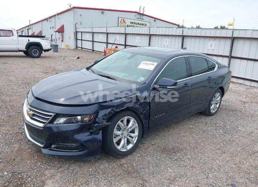 Photo 2 of 2018 Chevrolet Impala 1LT (VIN 2G1105S30J9132698)