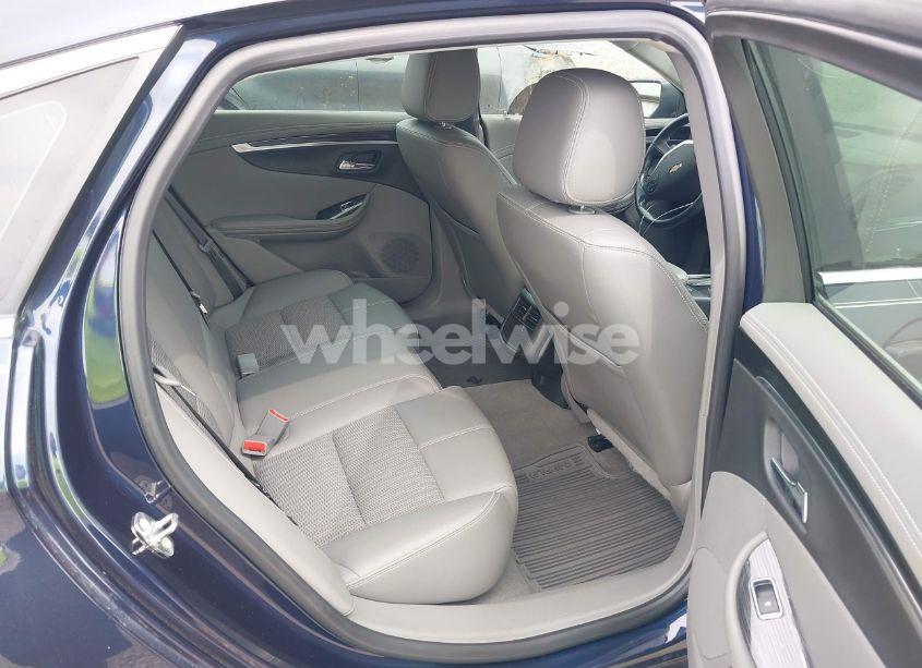 Photo 8 of 2018 Chevrolet Impala 1LT (VIN 2G1105S30J9132698)