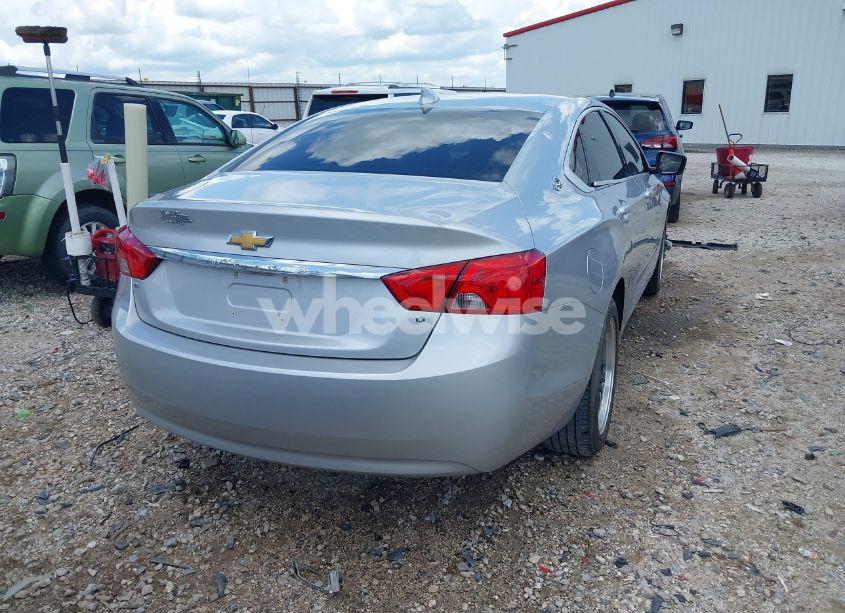 Photo 4 of 2017 Chevrolet Impala 1LT (VIN 2G1105S31H9108811)