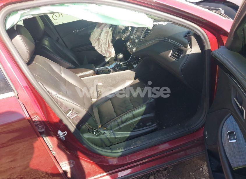 Photo 5 of 2017 Chevrolet Impala 1LT (VIN 2G1105S31H9127469)