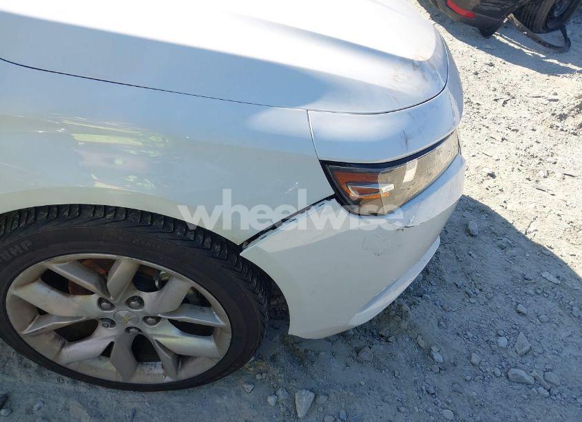 Photo 6 of 2017 Chevrolet Impala 1LT (VIN 2G1105S31H9192189)