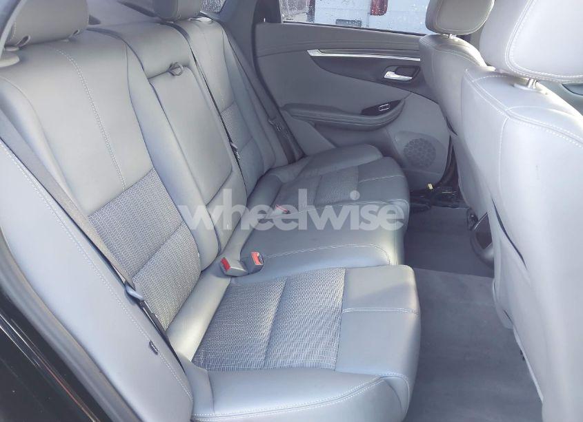 Photo 8 of 2018 Chevrolet Impala 1LT (VIN 2G1105S31J9164771)