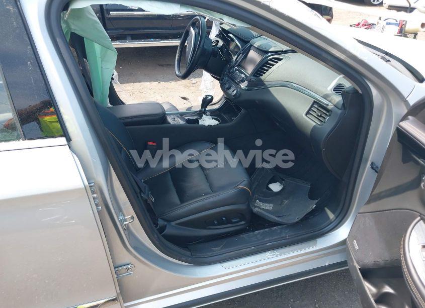 Photo 5 of 2019 Chevrolet Impala PREMIER (VIN 2G1105S31K9132081)