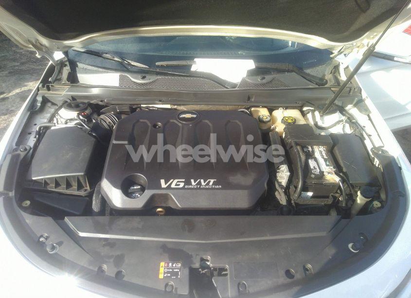 Photo 10 of 2017 Chevrolet Impala 1LT (VIN 2G1105S32H9173294)