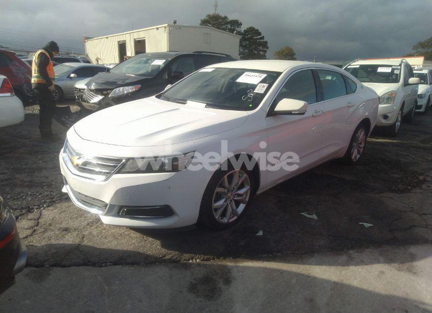Photo 2 of 2017 Chevrolet Impala 1LT (VIN 2G1105S32H9173294)
