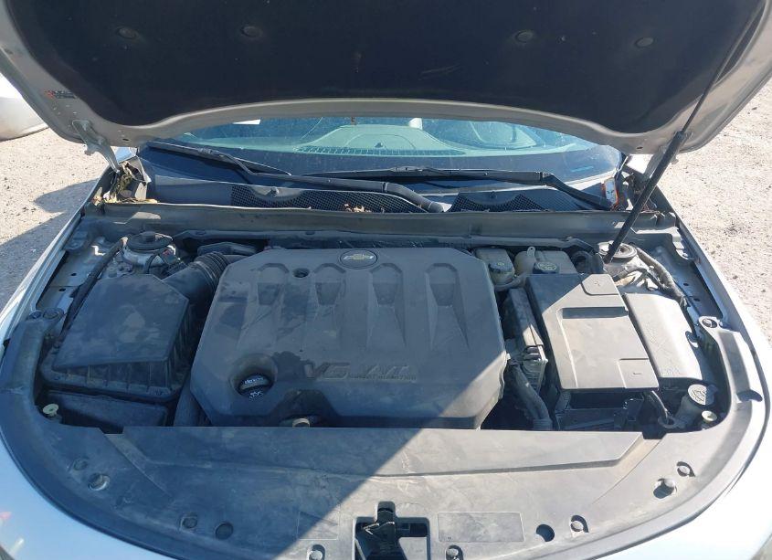 Photo 10 of 2018 Chevrolet Impala 1LT (VIN 2G1105S32J9106474)