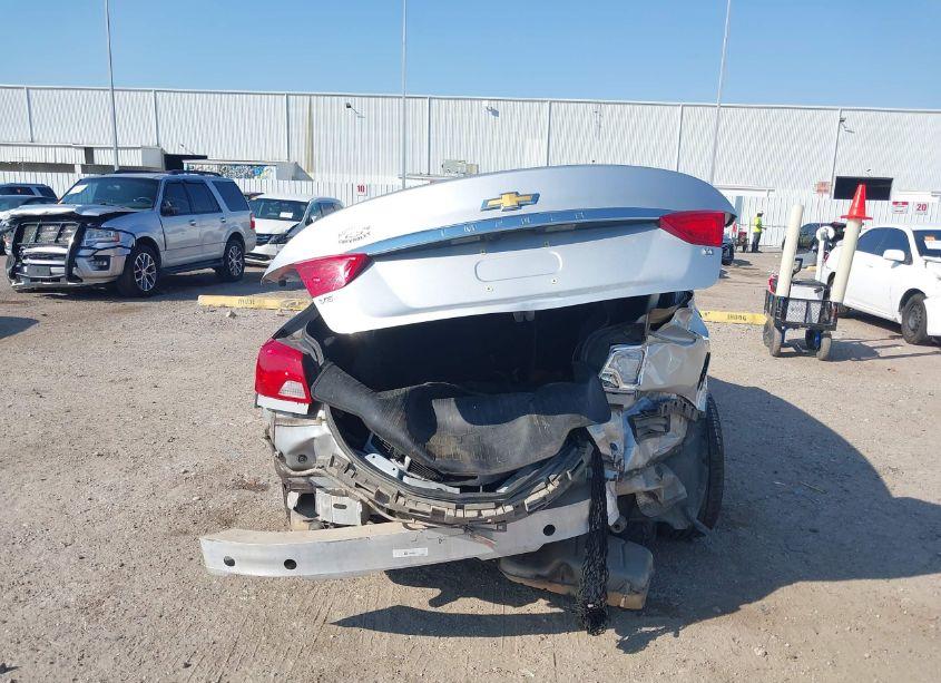 Photo 6 of 2018 Chevrolet Impala 1LT (VIN 2G1105S32J9106474)