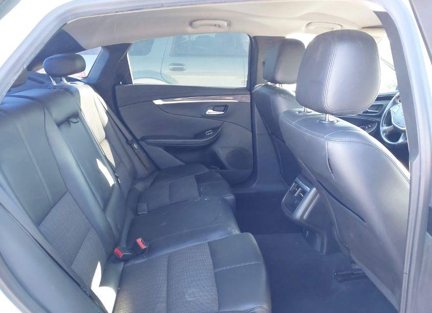 Photo 8 of 2017 Chevrolet Impala 1LT (VIN 2G1105S33H9119552)