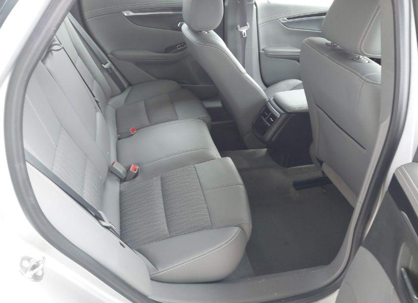 Photo 8 of 2017 Chevrolet Impala 1LT (VIN 2G1105S33H9146945)