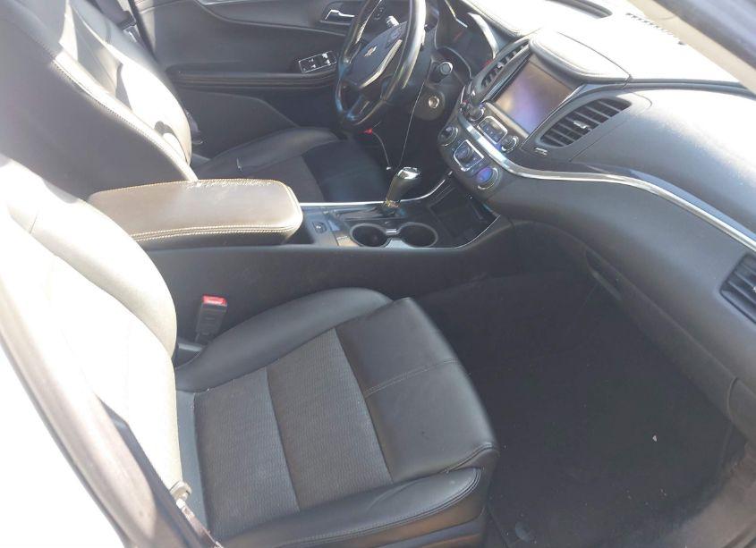 Photo 5 of 2017 Chevrolet Impala 1LT (VIN 2G1105S33H9159534)