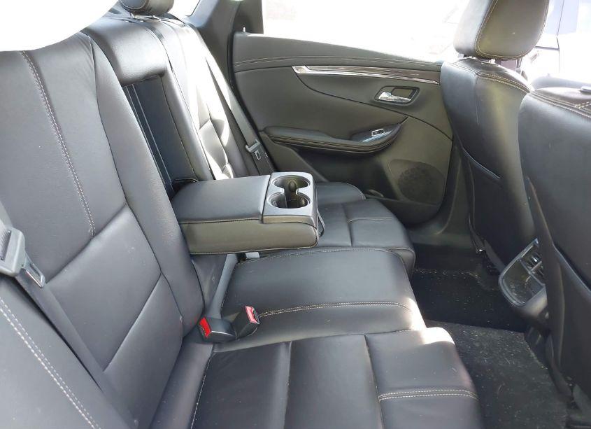 Photo 8 of 2017 Chevrolet Impala 1LT (VIN 2G1105S33H9180058)