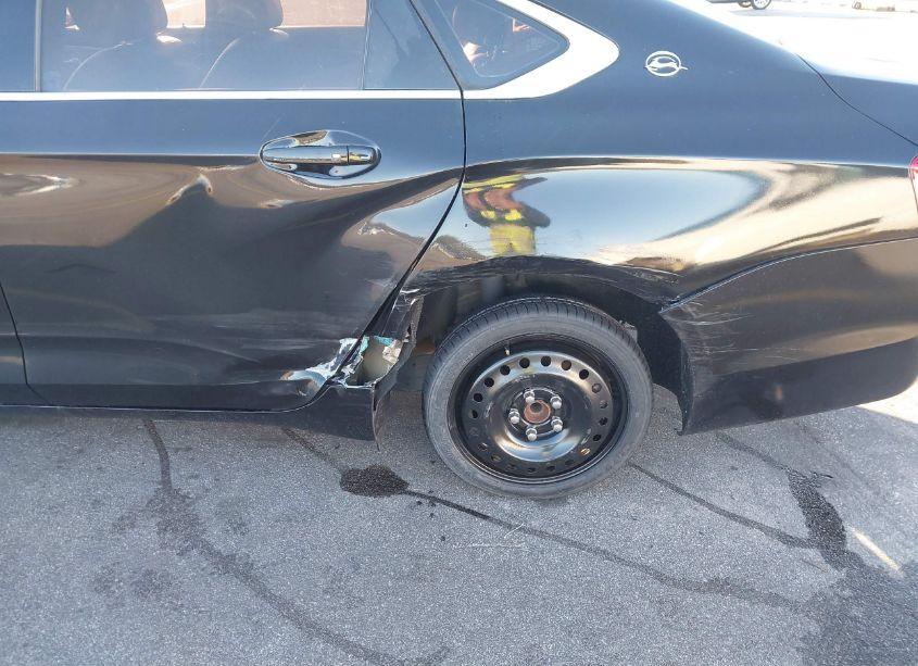 Photo 5 of 2018 Chevrolet Impala 1LT (VIN 2G1105S33J9108928)