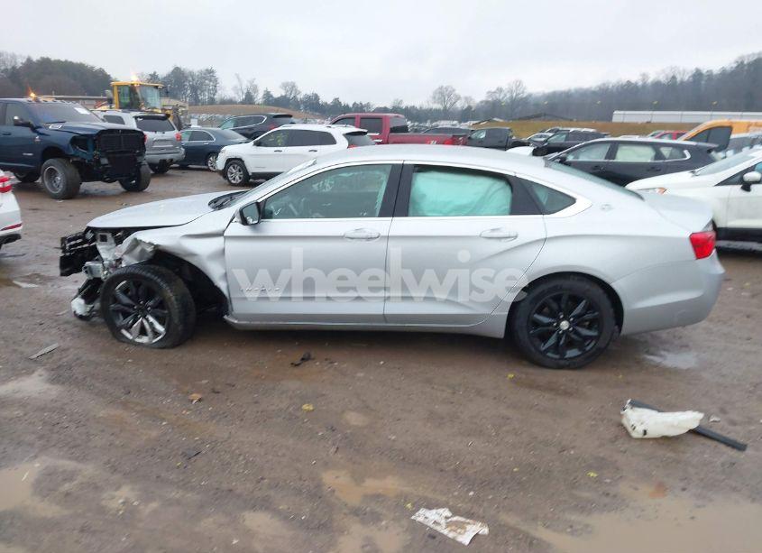 Photo 14 of 2018 Chevrolet Impala 1LT (VIN 2G1105S33J9112686)