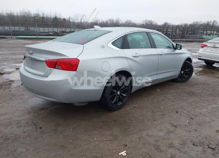 Photo 4 of 2018 Chevrolet Impala 1LT (VIN 2G1105S33J9112686)