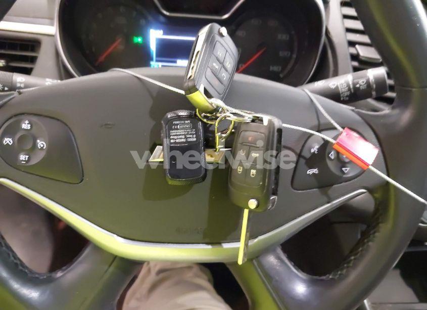 Photo 11 of 2018 Chevrolet Impala 1LT (VIN 2G1105S33J9171463)