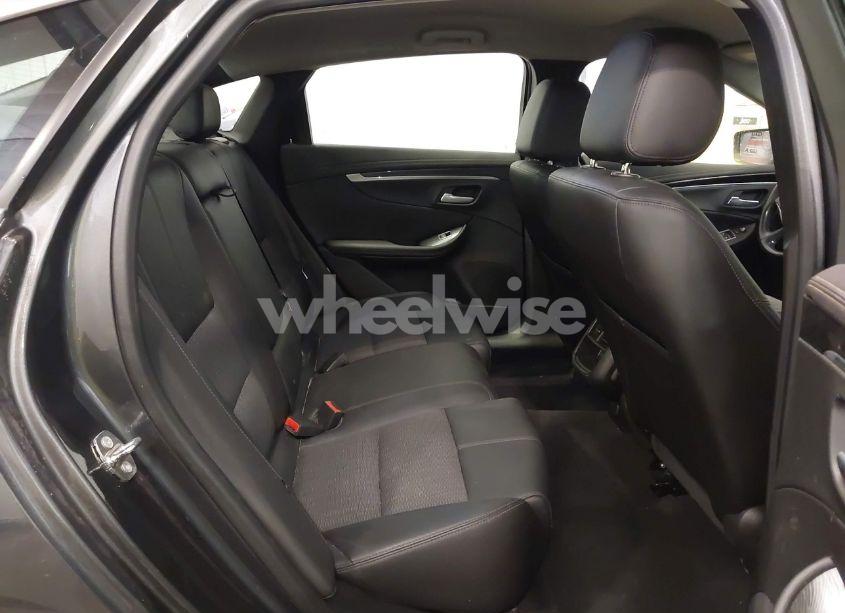 Photo 8 of 2018 Chevrolet Impala 1LT (VIN 2G1105S33J9171463)