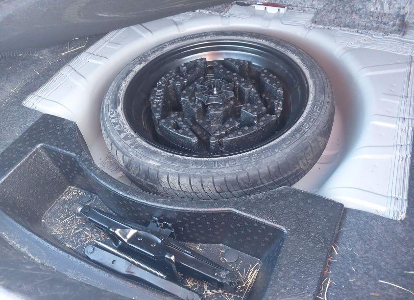 Photo 12 of 2019 Chevrolet Impala PREMIER (VIN 2G1105S33K9141767)