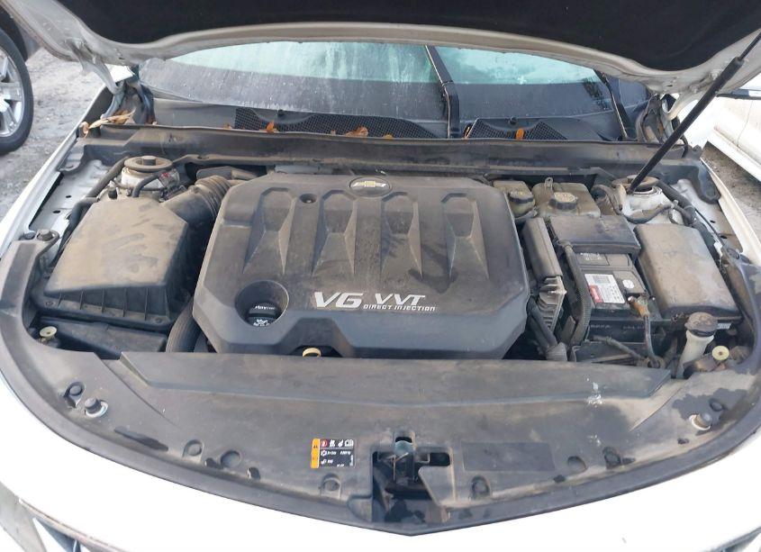 Photo 10 of 2017 Chevrolet Impala 1LT (VIN 2G1105S34H9101304)