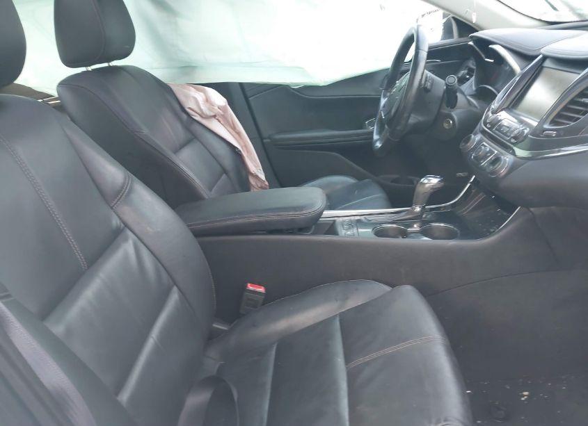 Photo 5 of 2017 Chevrolet Impala 1LT (VIN 2G1105S34H9101304)