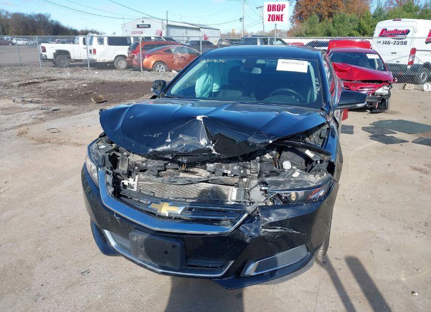 Photo 2 of 2017 Chevrolet Impala 1LT (VIN 2G1105S34H9118054)