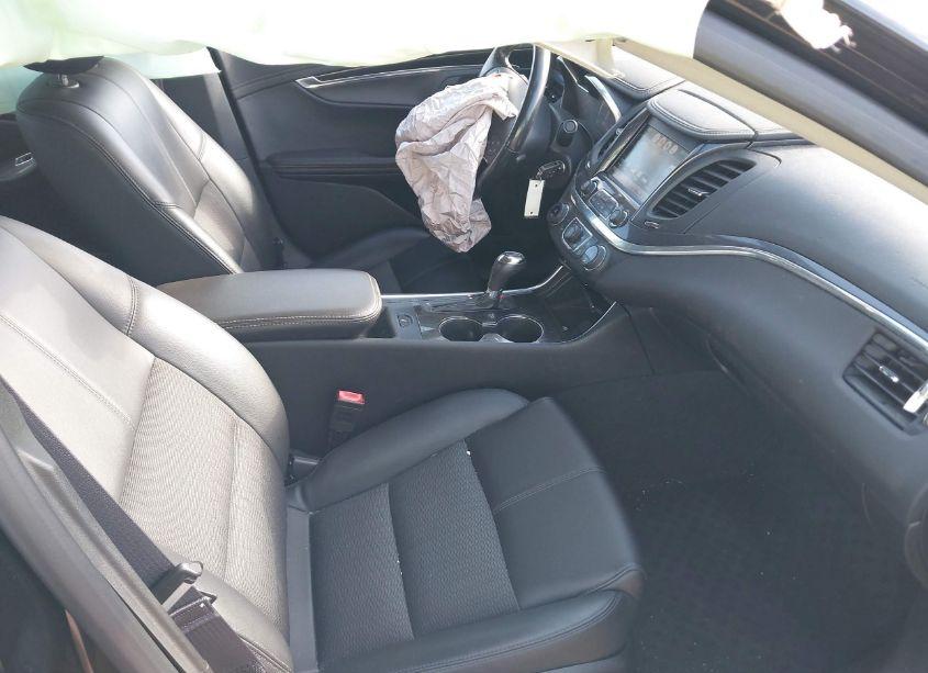 Photo 5 of 2017 Chevrolet Impala 1LT (VIN 2G1105S34H9118054)