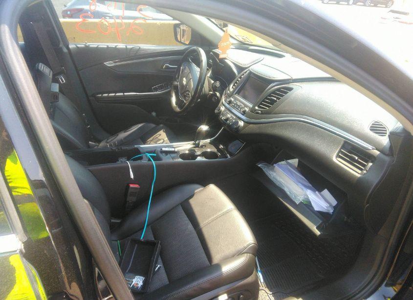 Photo 5 of 2017 Chevrolet Impala 1LT (VIN 2G1105S34H9191960)