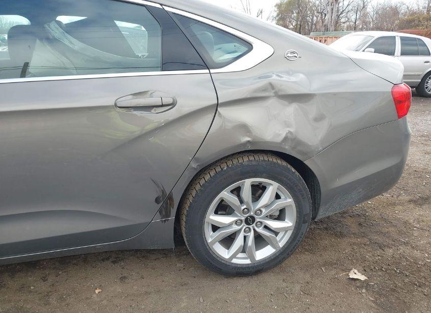 Photo 20 of 2017 Chevrolet Impala 1LT (VIN 2G1105S34H9196785)