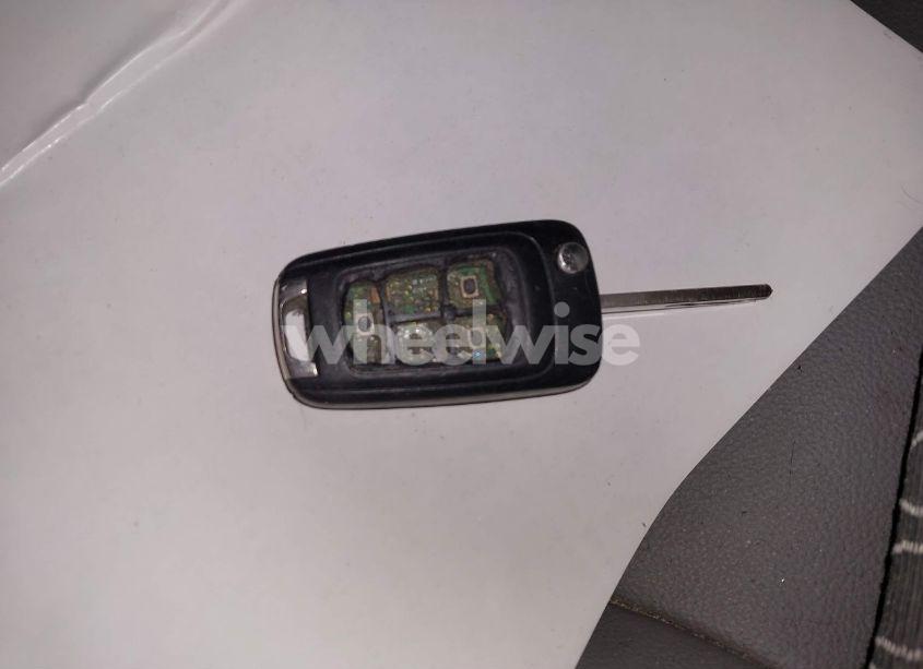 Photo 11 of 2018 Chevrolet Impala 1LT (VIN 2G1105S34J9110803)