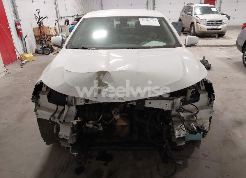 Photo 12 of 2018 Chevrolet Impala 1LT (VIN 2G1105S34J9110803)