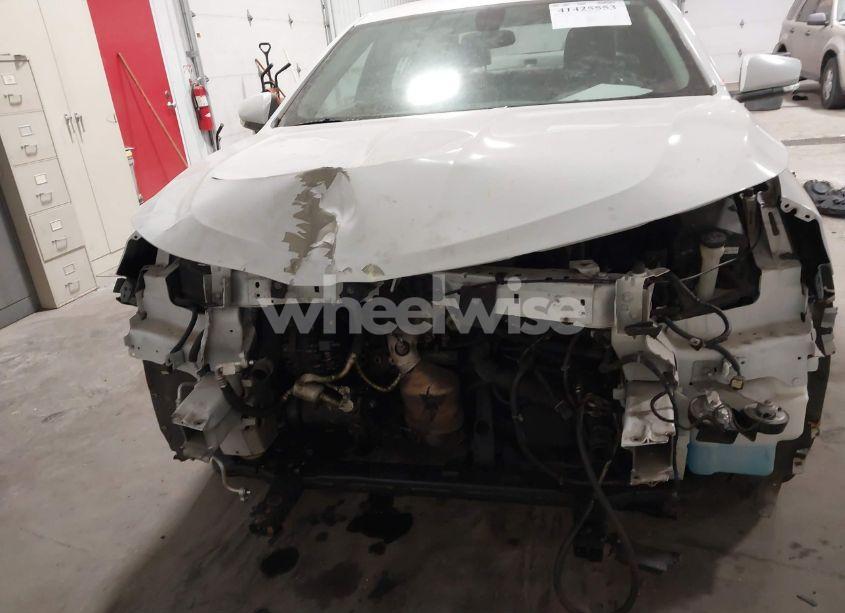 Photo 6 of 2018 Chevrolet Impala 1LT (VIN 2G1105S34J9110803)