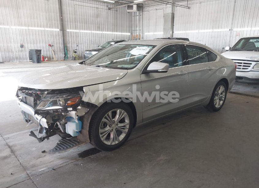 Photo 2 of 2018 Chevrolet Impala 1LT (VIN 2G1105S34J9133806)