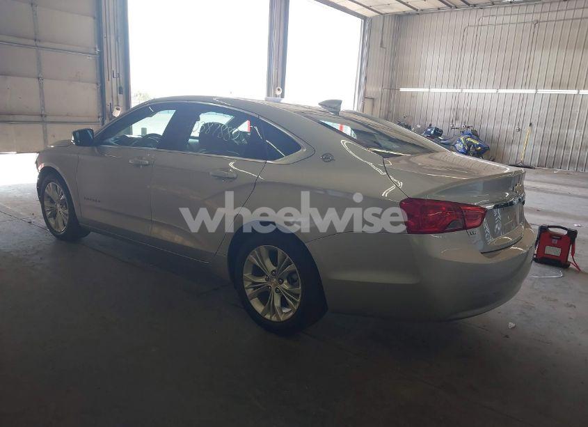 Photo 3 of 2018 Chevrolet Impala 1LT (VIN 2G1105S34J9133806)