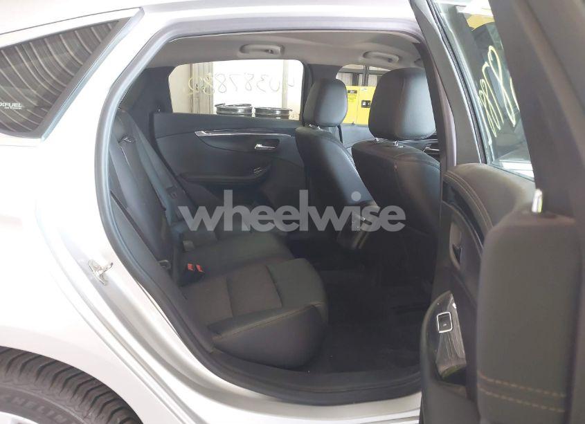 Photo 8 of 2018 Chevrolet Impala 1LT (VIN 2G1105S34J9133806)