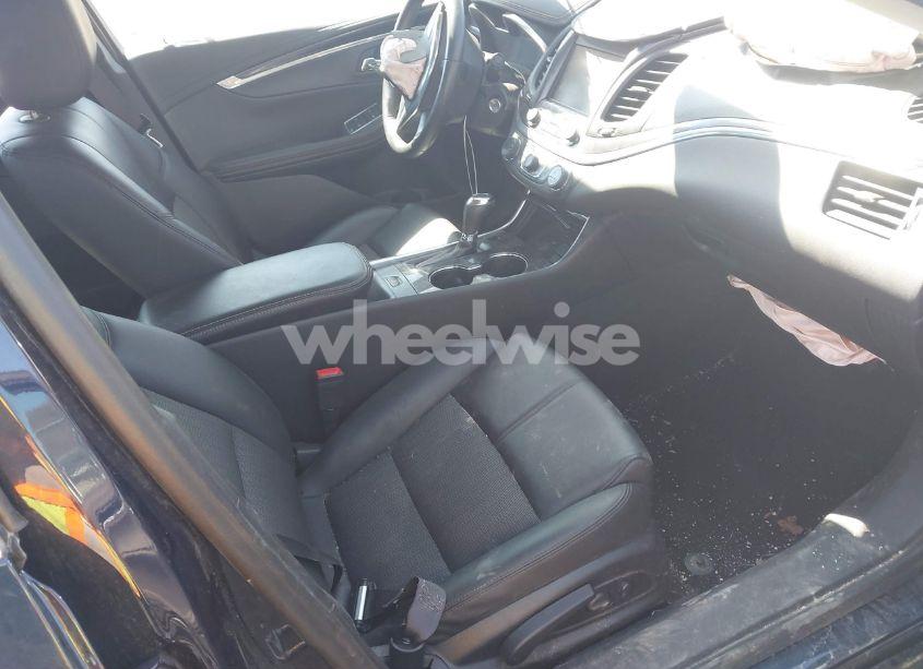 Photo 5 of 2017 Chevrolet Impala 1LT (VIN 2G1105S35H9185889)