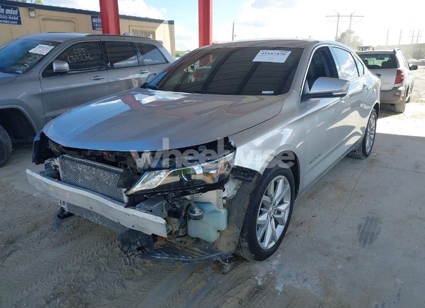 Photo 2 of 2018 Chevrolet Impala 1LT (VIN 2G1105S35J9106856)