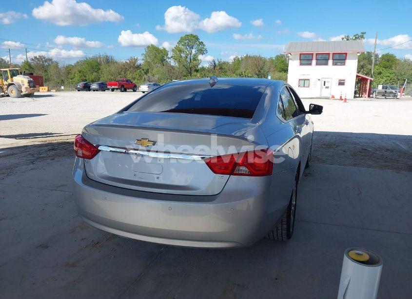Photo 4 of 2018 Chevrolet Impala 1LT (VIN 2G1105S35J9106856)