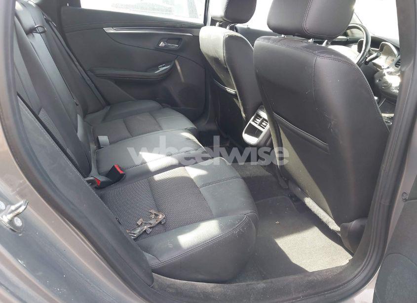 Photo 8 of 2018 Chevrolet Impala 1LT (VIN 2G1105S35J9116562)