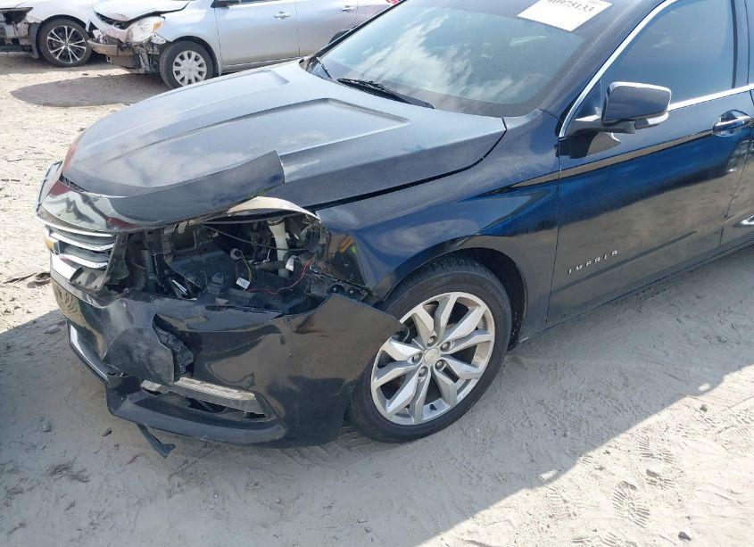 Photo 2 of 2018 Chevrolet Impala 1LT (VIN 2G1105S35J9132809)