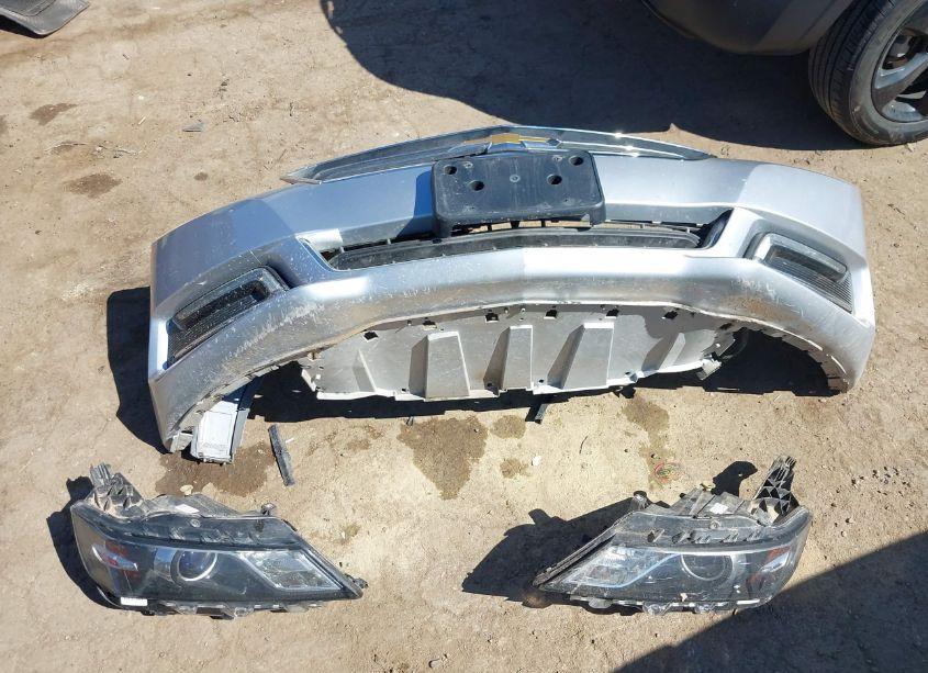 Photo 12 of 2018 Chevrolet Impala 1LT (VIN 2G1105S35J9143910)